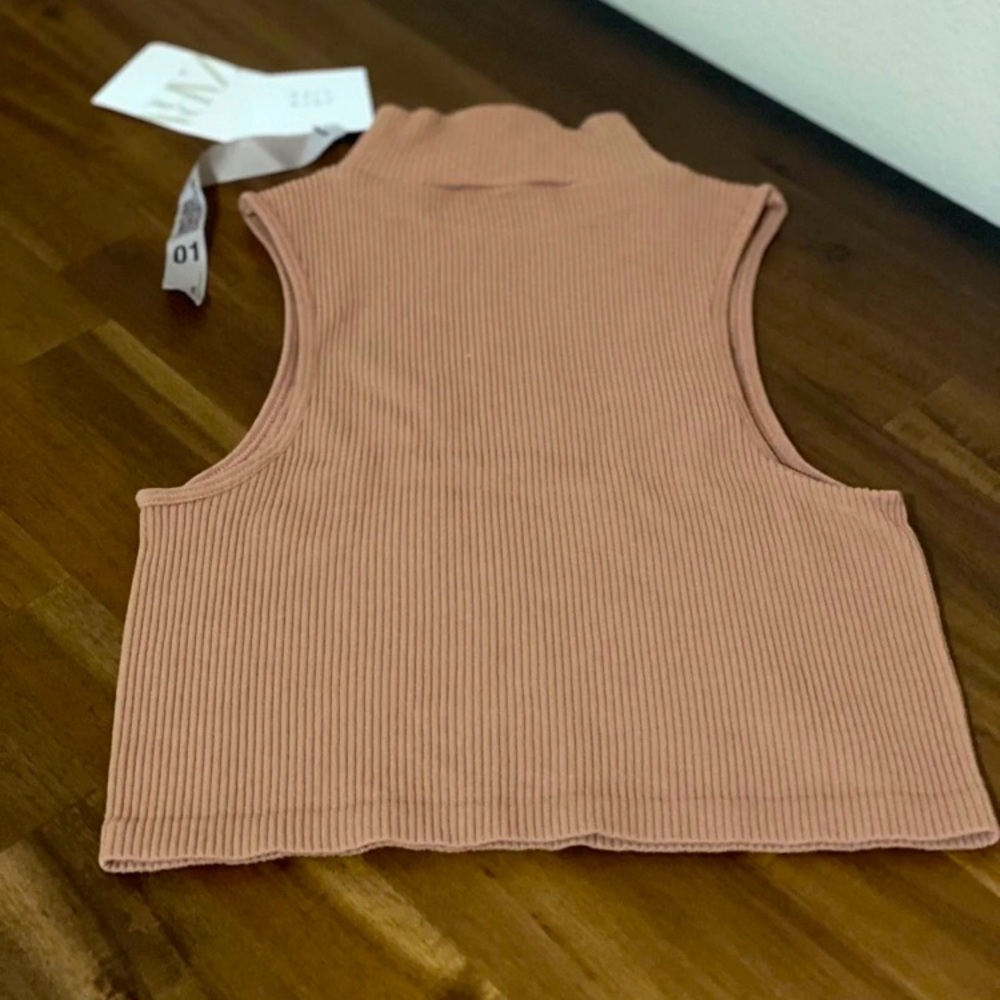 Zara 2 crop tops XS NWT